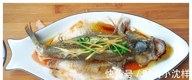 清蒸|不管蒸什么鱼,这个步骤都不能省!鱼肉细嫩无腥味,赶快学学吧