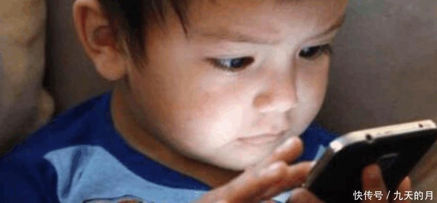 益智玩具|宝宝每天玩两个小时的手机, 长大后智力会产生什么变化, 你知道吗!