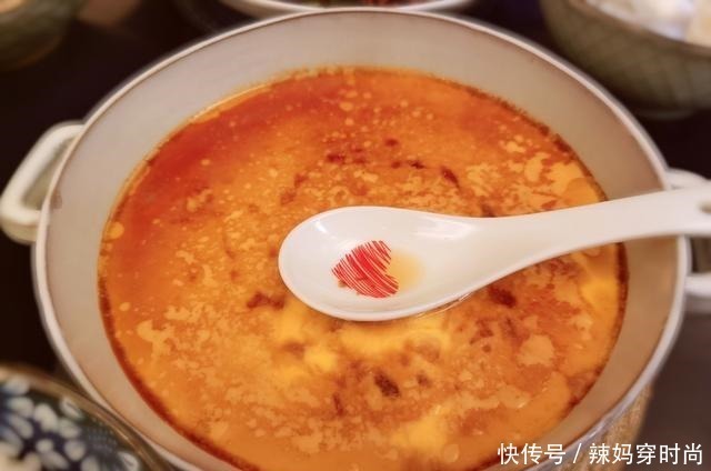 和儿子的晚餐,三菜一汤,花了90元,有人评论太奢侈