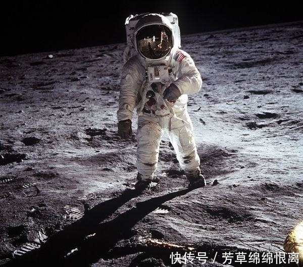 柯石英 五位太空英雄的“遗体”，和人造卫星一起漂浮至今