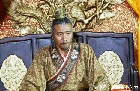 后大怒|犯人砍头前赋诗一首,皇帝知道后大怒,在场监斩官全部被杀!