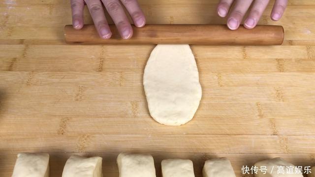 电饭锅版蜂蜜小面包,不放一滴水蓬松暄软,我们全家人都爱吃