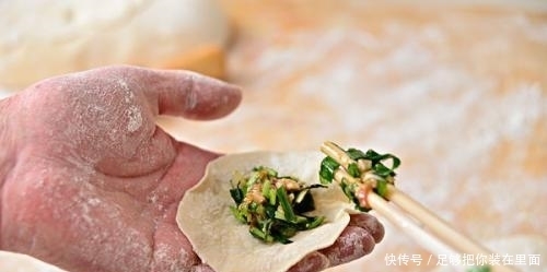 调饺子馅,记得放3样料,饺子做好鲜香流汁,不柴不腥,很好吃