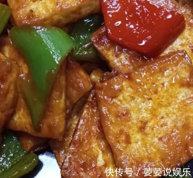 多给孩子吃几道菜，营养丰富补充蛋白质，个子长得高身体少得病