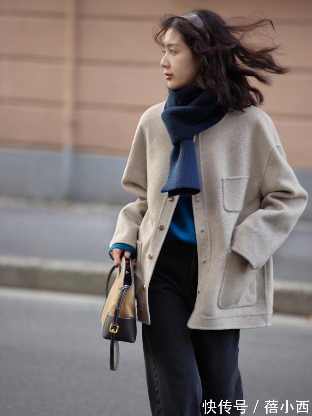 搭配|冬天除了穿大衣、羽绒服,还可以穿“毛呢外套”,简单实穿有气质