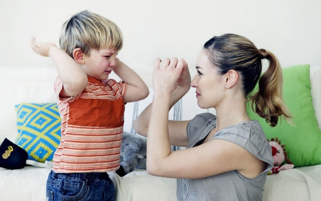 父母|孩子出现某些行为,嘴上教育基本没用,建议直接打
