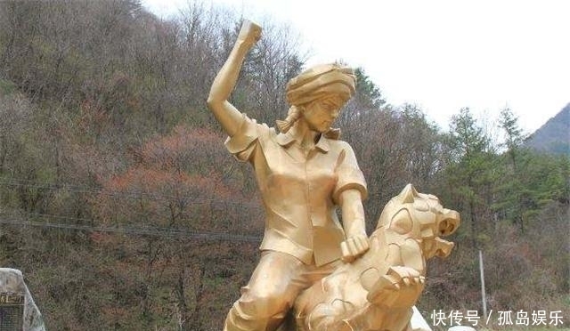 19岁少女为救人,徒手打死一只160斤金钱豹,英雄事迹却遭受非议