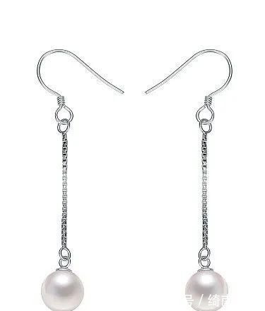 铁叶 挫折就像珍珠里的沙砾,与其对挫折念念不忘,不如着眼于珍珠本身