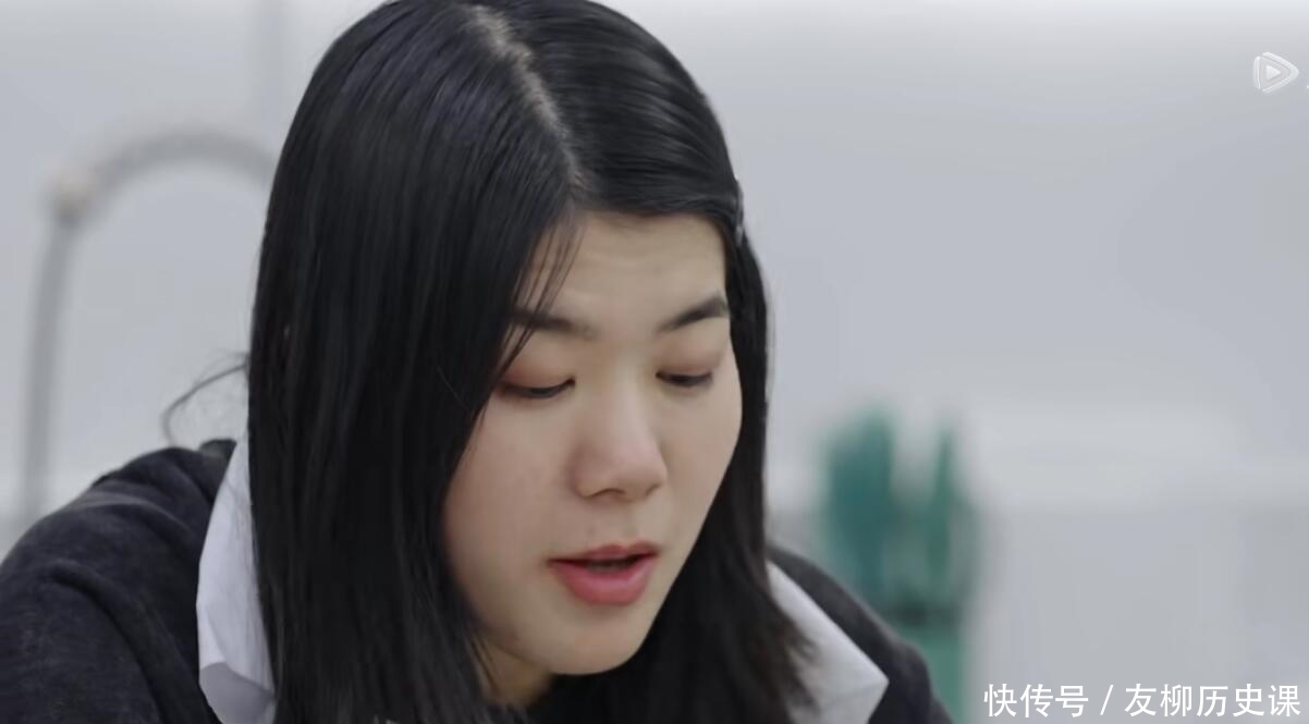 杨笠回应爆红堪称教科书,其实李诞秦昊秦霄贤早已给出过标准答案