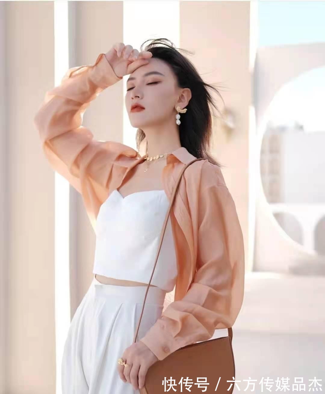 苏格兰格纹|2021早秋气质女人的时尚穿搭