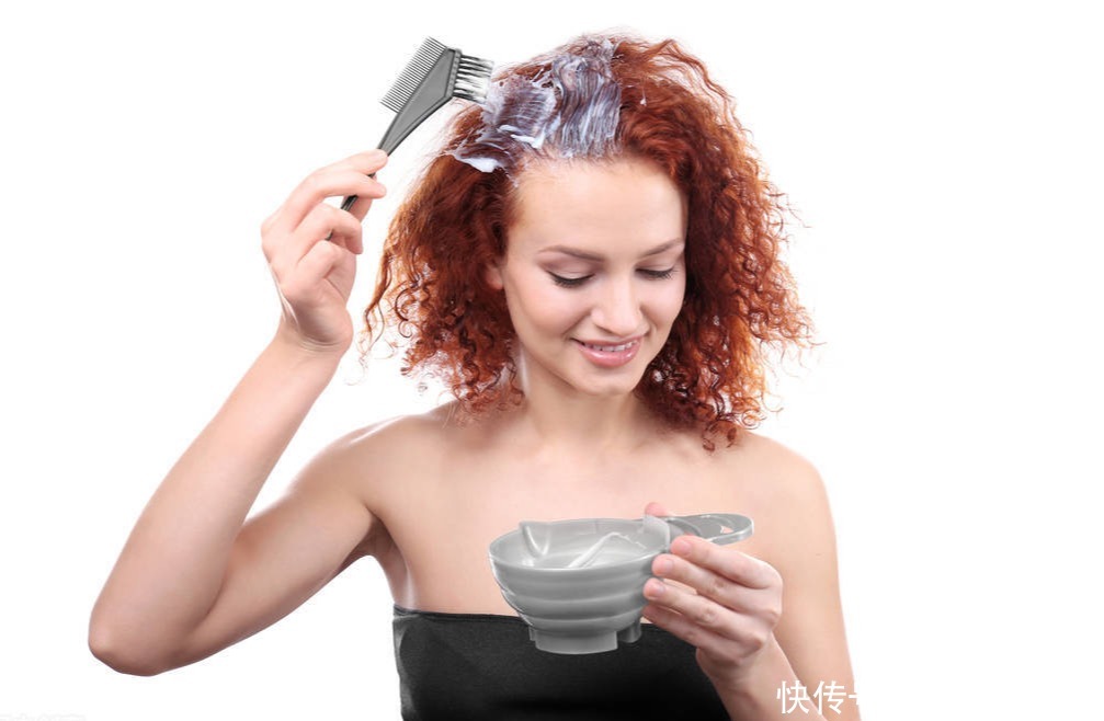 头发染什么颜色,过敏风险最小?做好皮肤测试,才能放心染发