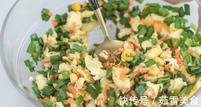 小笼包|跟我学做包子，无需和面擀皮，半小时搞定，外焦里嫩，比小笼包好