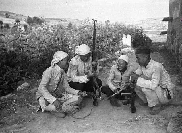 鬼子|为父报仇15岁打鬼子,直到83岁才回家,母亲等他熬到105岁