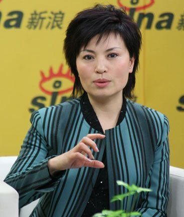 央视主播李瑞英：儿子坠楼仍在工作，舍小家为大家承担多少压力？