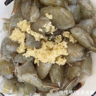 蒜香黄油虾|健康低卡家常菜——蒜香黄油虾