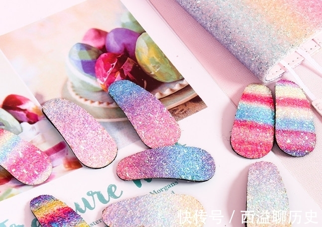 00后|珍珠发夹过时,液体发卡烂大街,最近火了ins少女发饰,忒美!