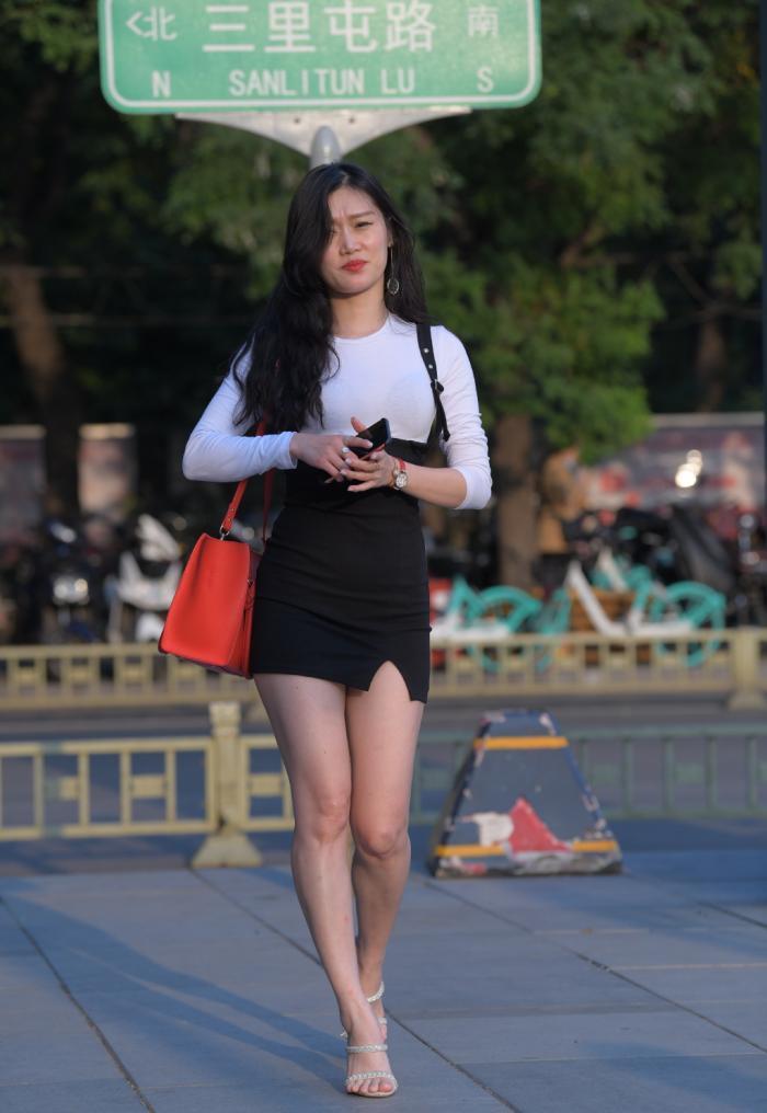 魅力|学会了舍繁就简的穿搭技巧, 你也一样能够成为潮流达人, 展现魅力