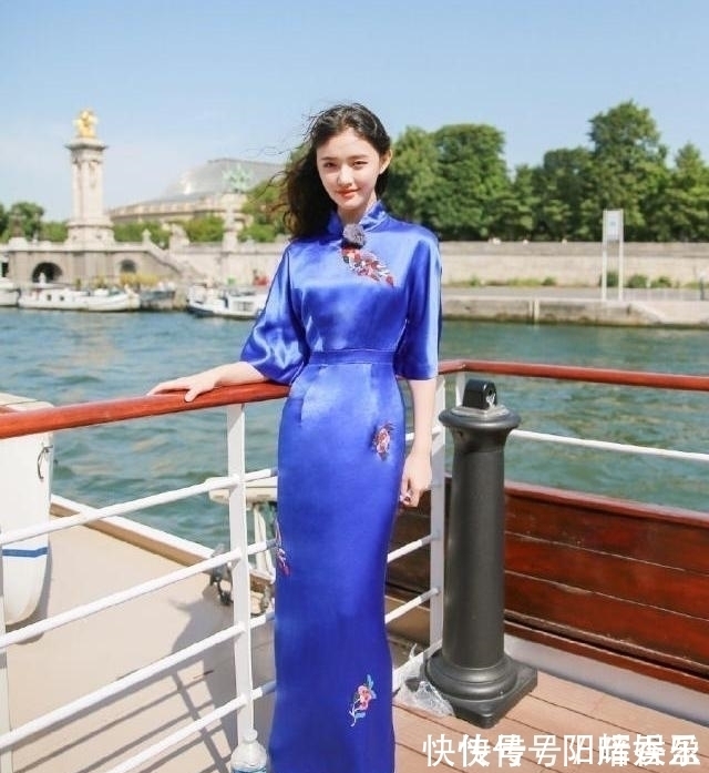 改装 最美“旗袍”妈妈厉害了,XS码改装旗袍都能穿下,亲家母都要嫉妒