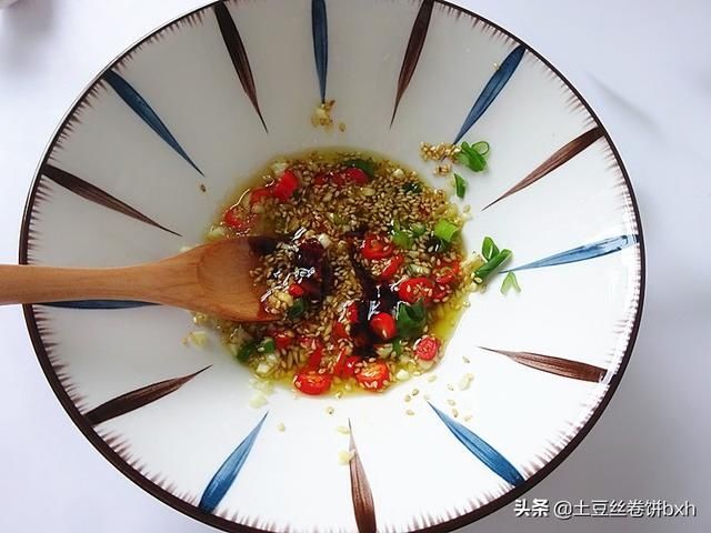 早餐|最近早餐迷上它，半小时就上桌，热乎乎真舒爽，开胃又顶饱