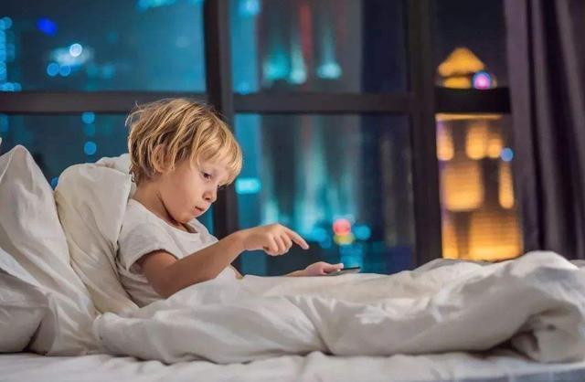 强迫症|“强迫症”小朋友写作业走红,网友:当他的老师应该特别的幸福