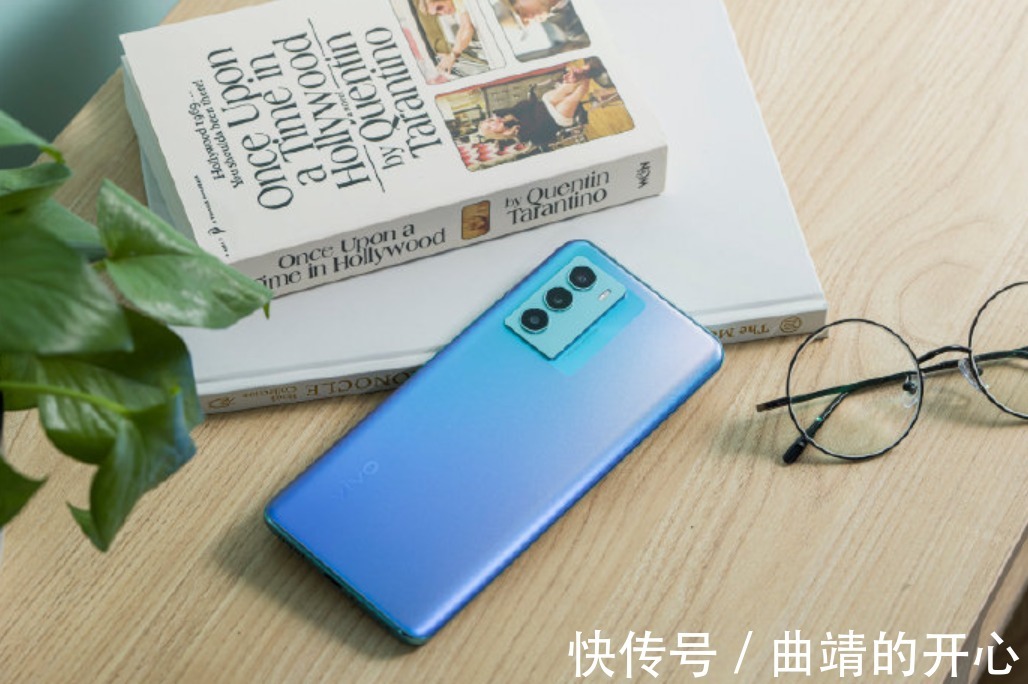 vivo|全部配备骁龙778G与5000毫安电池，这三款手机高度‘套娃’