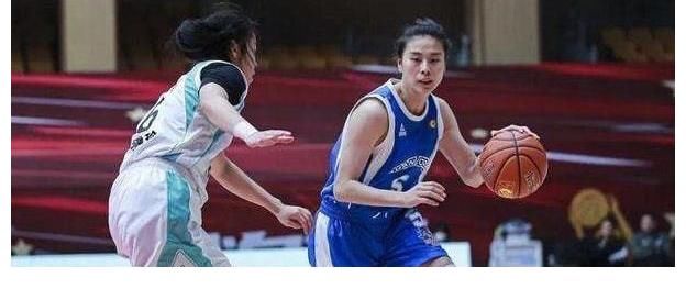 山东女篮|央视直播！中国篮坛冠军主帅斗法，王丽丽挑战王思雨，冲击11连胜