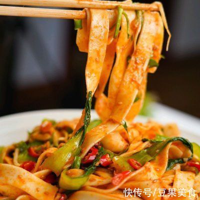 小米椒|说起家常菜,“亦”碗油泼面不能少