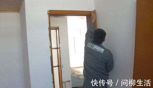 安装|一旦木工把木门安装成这样,立马让他返工重装,否则就不给付工钱