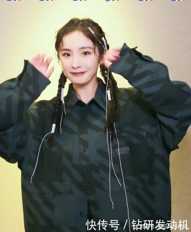 假发片|别再搞“挂耳染”了!3个显脸小的新年发型,照着弄特美