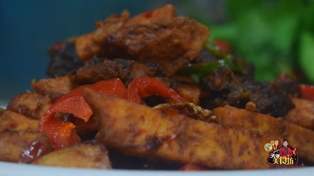 香芋焖黄鳝最好吃的做法，简单美味又下饭，看看你喜欢吃不