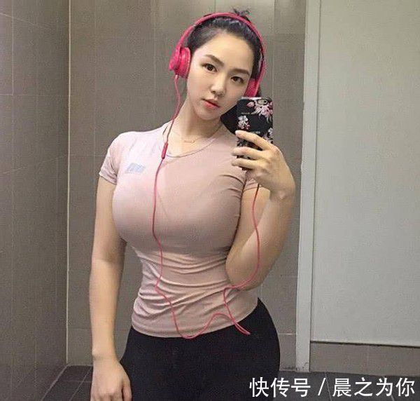 肌群|130斤微胖美女,肌肉匀称,曲线丰满,与众不同的身材成街拍宠儿