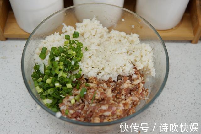 莲藕|秋天吃饺子，韭菜黄瓜都不如这个馅，5元一斤，现在吃正是季节