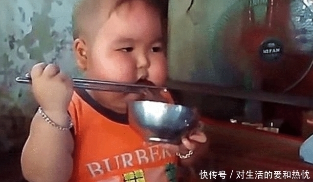 医生|5岁男孩体重90斤，妈妈怀疑孩子生病，送医检查后，医生乐了