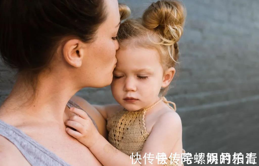 孩子|孩子的快乐都在伪装,有这几种行为,说明他内心很难受