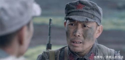大将|他曾是红军师长,创造以石投卵战术,有机会被授大将却没被授衔