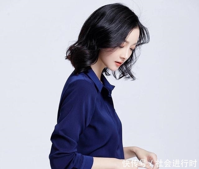 漂亮|建议70后女人,别穿的像大妈,学学下图这样穿,不化妆都漂亮