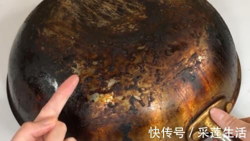 白醋|锅底烧黑了,钢丝球都刷不掉?教你个窍门,油渍黑垢轻松除干净
