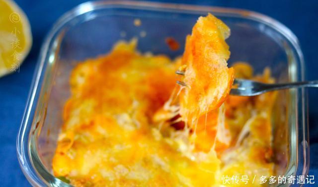 鲜甜软|早餐,媳妇就做了一个瓜,烤一烤,鲜甜软糯还能拉丝,孩子抢着吃