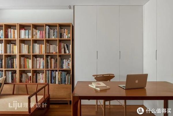 楼房|二手一楼房庭院惨遭荒废,原房东看到改造效果:早知道再加30万也不卖