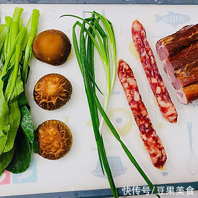 腊味煲仔饭|会做这些腊味煲仔饭，你比大厨都牛气