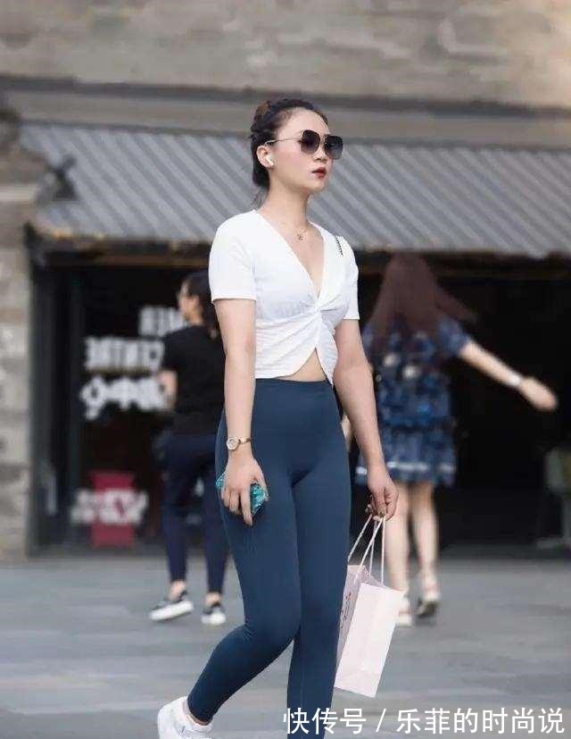 西服套装 打底裤的搭配文艺又不土气,可以参考这些,耐看又不过时!