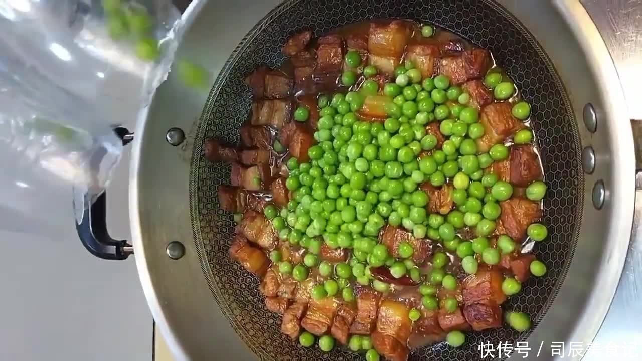 好吃|豌豆烧肉的做法,兼具营养和美味,好吃不油腻,缓解眼睛疲劳