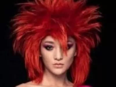 发型|让男生反感的4种发型,黑长直上榜,最后一款女生都嫌弃!