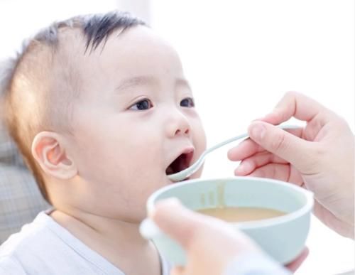 吃盐|宝宝什么时候能吃盐?太早太晚都不好,这个时间刚合适!