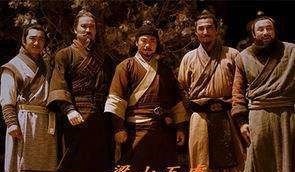 小粉丝@关胜和林冲联手,对战董平、呼延灼、秦明三人,是否可以取胜!