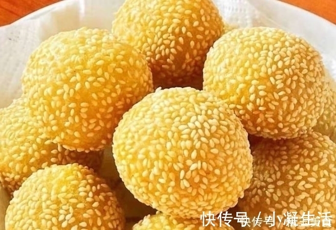 原材料|一碗糯米粉，不放一滴水，做家人爱吃的早餐，喷香诱人，上桌抢光