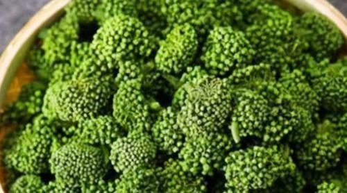 毒素|冬季咳嗽多吃3种食物，止咳润燥，排出毒素，体重悄悄为2位数