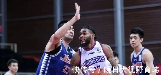上海久事俱乐部|官宣!11年生涯结束!王哲林一来他就走人!场均4分也能拿顶薪