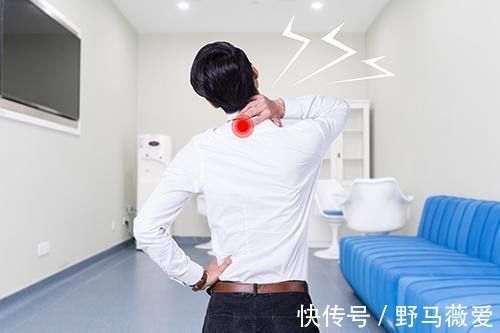 颈椎|颈椎病的元凶找到了,教您2个方法,可以快速缓解颈椎疼痛