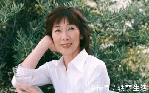 绝经|女人最佳“绝经年龄”是多少岁？不是45和55，若达标，保养得不错